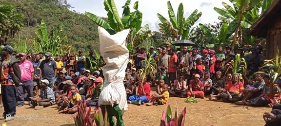Women’s Group Performance Lufa District, Eastern Highlands