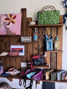 CI Circle Cook Islands Product Shelf Display