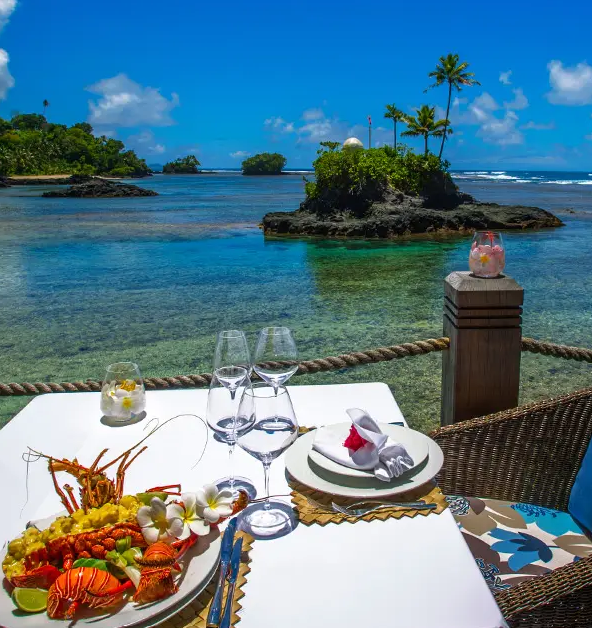 Seabreeze Resort dinner next to the sea, Samoa