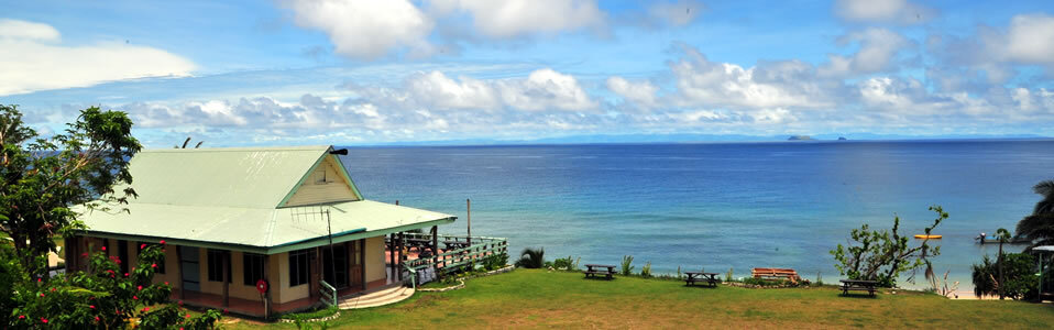 Holidays house in front of the beach