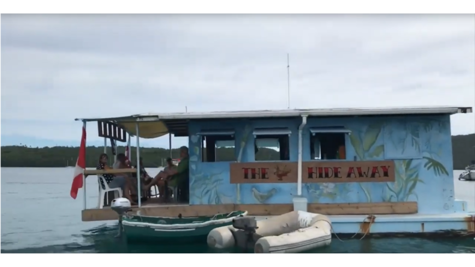 The Hideaway Café – Floating Café, Tonga
