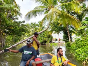 Lae About Boat Tour